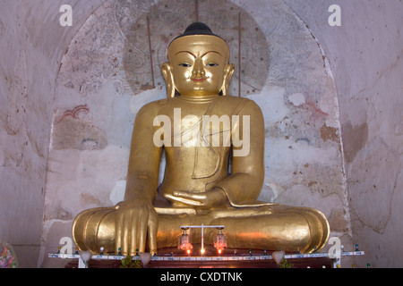 Seated Buddha, Gawdawpalin Pahto, Bagan (Pagan), Myanmar (Burma), Asia Stock Photo