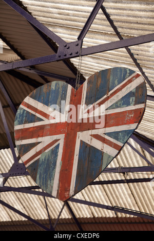 Union Jack wooden heart at the antiques and vintage clothes market in Greenwich, London, England,UK Stock Photo