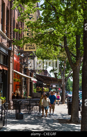 Shops, bars and restaurants on Howard Street in the historic Old Market district, Omaha, Nebraska, USA Stock Photo