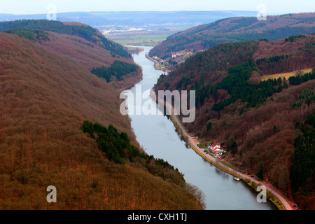 View of the Saar loop (Saarschleife) from the view point in Orscholz, Saarland / Germany. A warm spring evening. Stock Photo