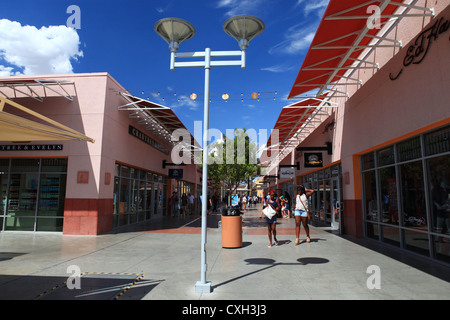 Las Vegas Premium Outlets North Shopping Mall Stock Photo: 164498758 - Alamy