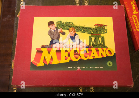meccano-set-5-box-cxh67y.jpg