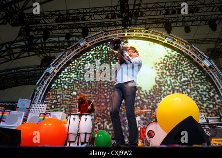 Flaming Lips performing on stage at the Eden Sessions at the Eden Project in Cornwall Stock Photo