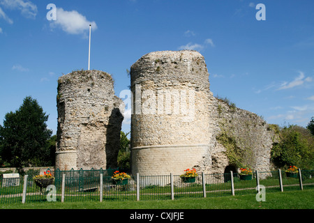 Bungay Castle by Elizabeth Bonhôte Bungay Castle by Elizabeth Bonhôte