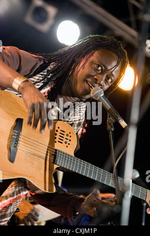 Malian musician Habib Koite on stage at the 'festival au Desert' near Timbuktu, Mali Stock Photo