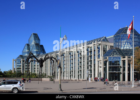 'Maman' a giant spider sculpture created by Louise Bourgeois dwarfs the National Art Gallery of Canada in Ottawa, Ontario. Stock Photo