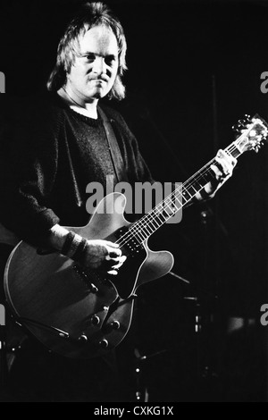 Steve Marriott playing a Gibson ES335 guitar in his band Packet of ...