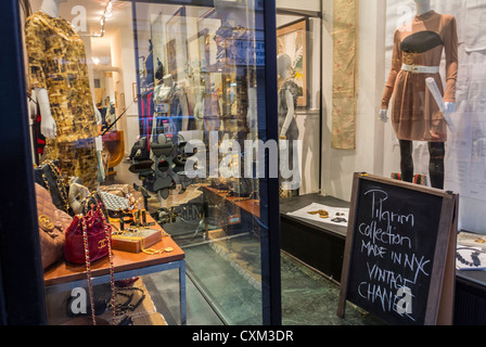 New York City, NY, USA, Vintage Dresses, Luxury Clothing Shop Front WIndow, in Lower East Side, Manhattan, Women's Accessories Stock Photo