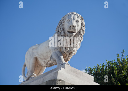 Lion statue (1806) at an entrance of the Jardin desTuileries, Paris, on the place de la Concorde, Giuseppe Franchi. Stock Photo
