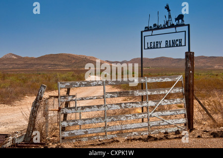 Wrought iron sign at road to ranch in Chihuahuan Desert near Marathon, Texas, USA Stock Photo