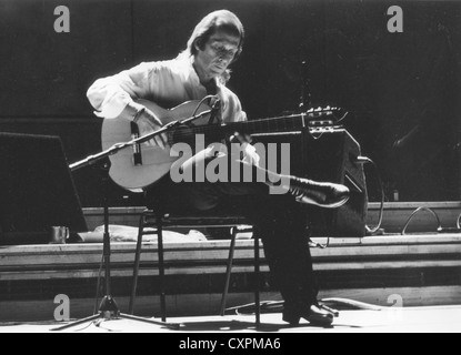 PACO DE LUCIA  Spanish flamenco guitarist at the Royal Festival Hall, London,in September 1994. Photo Roberto Brancolini Stock Photo