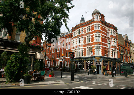 Corner house and pub, Great Titchfield Street, Marylebone, London ...