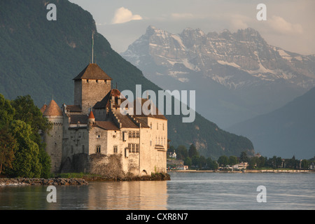 Chateau du Chillon on the edge of Lake Geneva, Switzerland Stock Photo