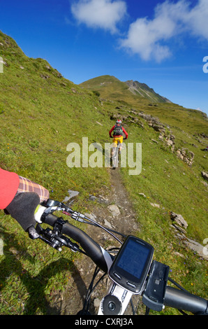 Mountain bikers on the Col des Anderets, Col du Pillon, Gstaad, Saanenland region, Bernese Oberland, Switzerland, Europe Stock Photo
