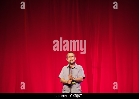 Jeremy Hardy performing at the 2010 Glastonbury Festival of Contemporary and Performing Arts Stock Photo
