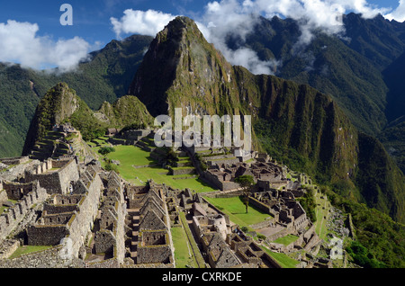 Inca ruins of Machu Picchu in the Andes, UNESCO World Heritage Site, Urubamba Valley, near Cusco, Peru, South America Stock Photo