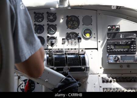 engine controls and instruments interior of dehaviland dhc-3 otter seaplane at key west florida keys usa Stock Photo