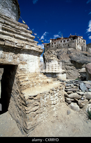 Chorten, Buddhist Gelugpa or Yellow Hat Bardan Monastery, at Padum, Zanskar, Ladak, Jammu and Kashmir, Indian Himalayas Stock Photo