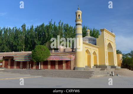 Id Kah Mosque in the historic town centre of the Uyghur district, Uyghur Muslim Old City, Silk Road, Kashgar, Xinjiang, China Stock Photo