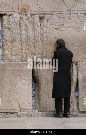 Orthodox Jew praying, Wailing Wall or Western Wall, Jerusalem, Israel, Middle East Stock Photo