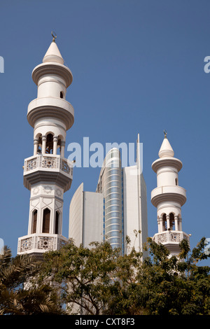 Minarets and modern high-rise buildings in Abu Dhabi, United Arab Emirates, Asia Stock Photo