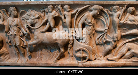 Marble sarcophagus with the myth Endymion a beautiful Shepherd loved bu the moon goddess Selene  Roman mid 2nd Century  Ad Stock Photo