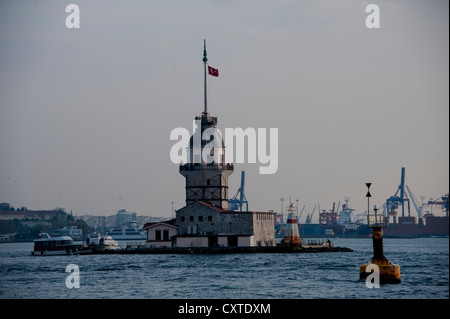 Kız Kulesi lighthouse with the Maiden's Tower in the Bosphorus Istanbul Turkey Stock Photo
