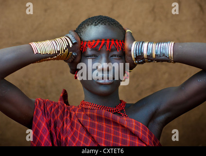 Miss Domoget, Bodi Tribe Woman With Headband, Hana Mursi, Omo Valley, Ethiopia Stock Photo