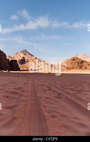 Tyre tracks in desert, Wadi Rum, Jordan Stock Photo - Alamy