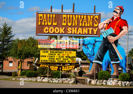 Paul Bunyan's Cook Shanty restaurant in Minocqua, Wisconsin, is known for its logging camp decor and all-you-can eat meals. Stock Photo