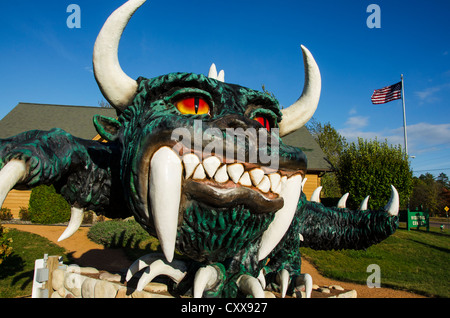 A statue of the Hodag, a mythical creature, in front of the Chamber of Commerce building in  Rhinelander, Wisconsin Stock Photo
