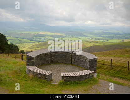 Memorial near Machynlleth to the Welsh broadcaster Wynford Vaughan-Thomas.  SCO 8683 Stock Photo