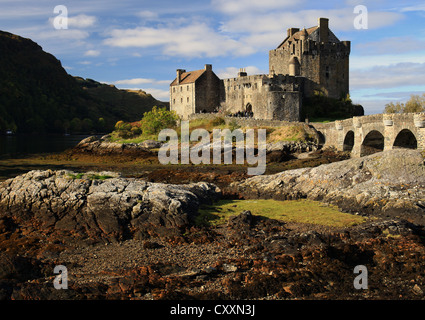 The much visited and picturesque castle of Eilean Donan lies on Loch Duich in the Scottish Highlands Stock Photo