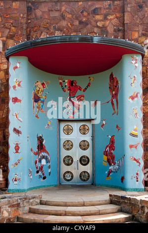 Oklahoma, Bartlesville, Woolaroc Museum & Wildlife Preserve, museum entrance. Stock Photo