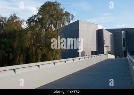 Hepworth Gallery viewed from the bridge across the river Calder Stock Photo