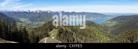 Lake Tegernsee with Rottach-Egern and Bad Wiessee, Tegernsee valley, as seen from Baumgartenschneid mountain, Mangfall Mountains Stock Photo