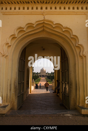 Entrance Of The Gumbaz, Mausoleum Of The Muslim Sultan Tipu And His Relatives, Srirangapatna, India Stock Photo