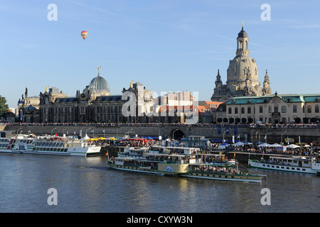 Dresden City Festival, Terrassenufer waterfront and Bruehl's Terrace, Elbe River and boats, a hot air balloon in the sky Stock Photo