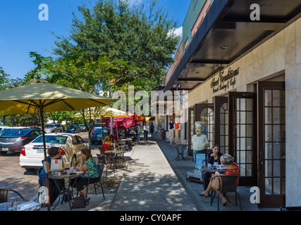 Sidewalk restaurant on Park Avenue (the main street) in Winter Park, Central Florida, USA Stock Photo