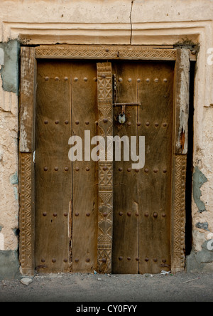 Omani Wooden Door, Birkat Al Mauz, Oman Stock Photo