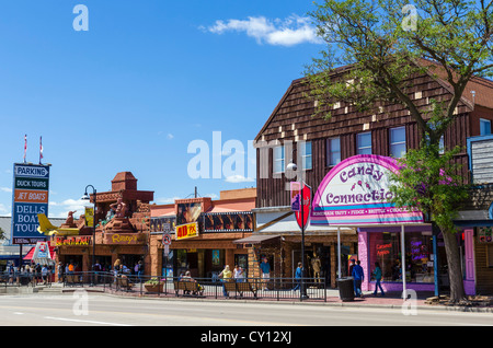 Shops and attractions on Broadway (Main Street) in the popular resort of Wisconsin Dells, Wisconsin, USA Stock Photo