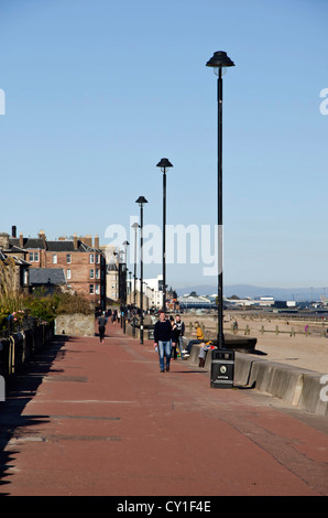 Looking west along the seafront at Portobello, Edinburgh, Scotland. Stock Photo