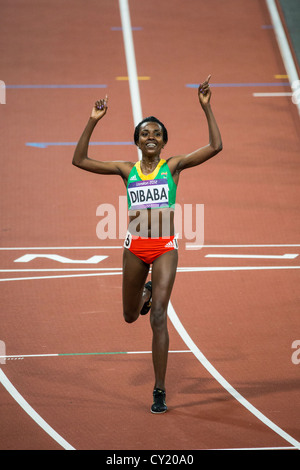 Tirunesh Dibaba (ETH) wins the gold medal in the women's 10000m at the Olympic Summer Games, London 2012 Stock Photo