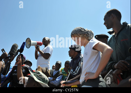 Members of the South African Democratic Socialist Movement addressing Striking Miners from Mponeng gold mine near Johannesburg. Stock Photo