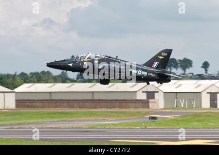 British Aerospace Hawk T2 Jet Trainer XX324 of the RAF No. 4 Squadron Flying Training School takes off at the 2012 RIAT Stock Photo