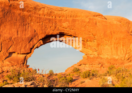 Utah, Arches National Park, visitor on Windows Trail Stock Photo