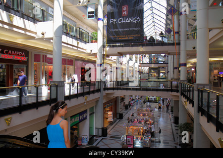 Cambridge Massachusetts,Boston CambridgeSide Galleria,mall arcade,shopping shopper shoppers shop shops market markets marketplace buying selling,retai Stock Photo