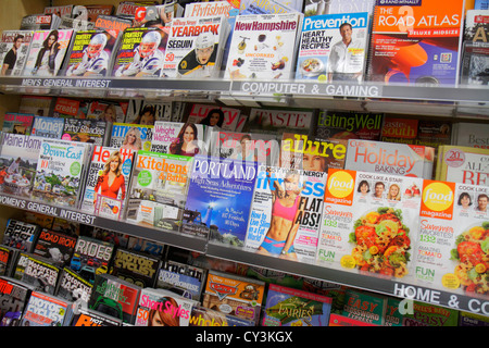 Portland Maine,Scarborough,Shaw's,grocery store,supermarket,display case sale,brands,magazine rack,consumer publications,ME120826097 Stock Photo