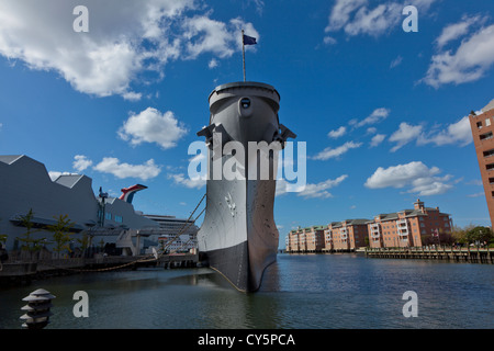 US Navy battleship USS Wisconsin docked at the Nauticus in Norfolk, Virginia, United States Stock Photo