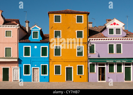 Brightly Painted Houses, Piazza Baldassarre Galuppi, Burano, Venice, Veneto, Italy Stock Photo